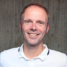 Dr. Jimmy Czimek